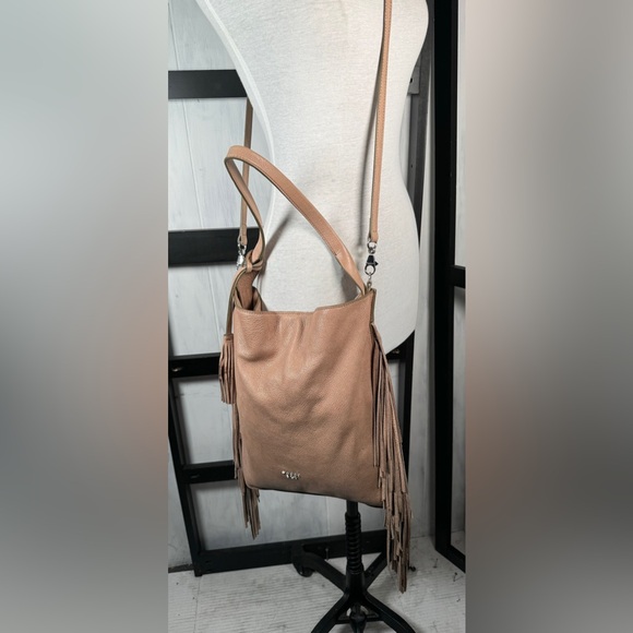 Tosca Blu FRINGED Big Nude Leather Satchel/Removable Crossbody Strap & Pouch - Picture 10 of 12